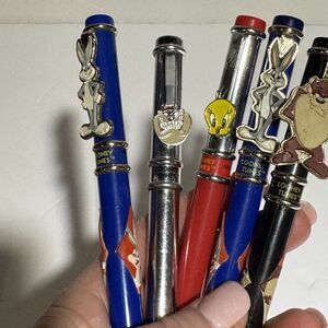 Vintage 1997 Looney Toons Ball Point Pen Set of 5 Warner Bros Bugs Tweety Taz